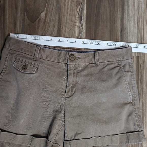 Banana Republic Women's size 4 Khaki shorts - Picture 5 of 5